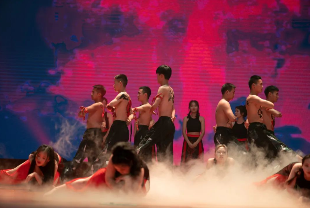 聚散有時(shí) 未來(lái)可期 | 愿此去前程似錦，再相逢依然如故！