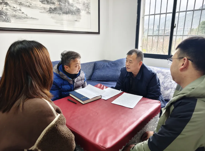 邱國援到鄉村振興聯系點調研駐村幫扶工作