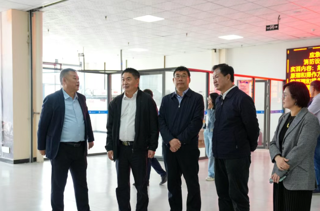 廣州鐵路職業(yè)技術(shù)學(xué)院、廣州機(jī)電技師學(xué)院到我院調(diào)研交流