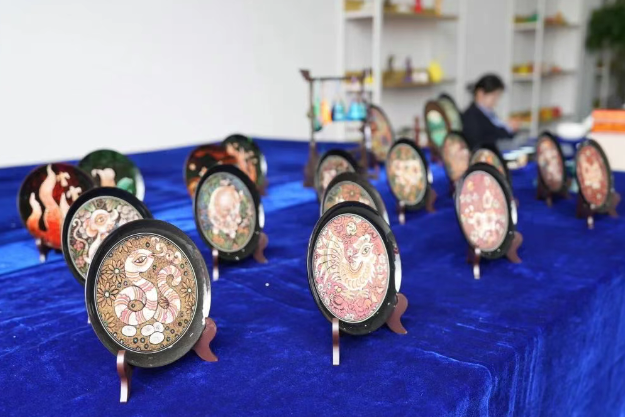 競賽進行時｜我院開展黔西北民族民間工藝技藝體驗活動，技能大賽與文化傳承同行