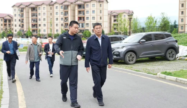 駐村幫扶再起航丨學院黨委書記周杰一行送新任駐村干部赴村上崗